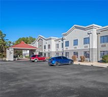 MainStay Suites Decatur River City Exterior