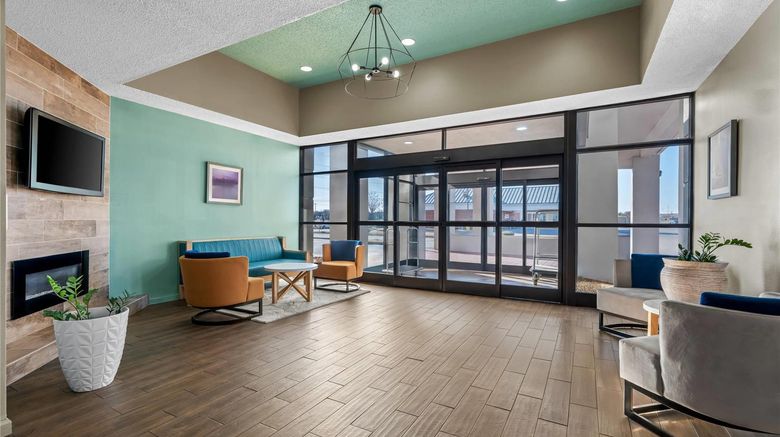 <b>MainStay Suites Decatur River City Lobby</b>. Images powered by <a href="https://iceportal.shijigroup.com/" title="IcePortal" target="_blank">IcePortal</a>.