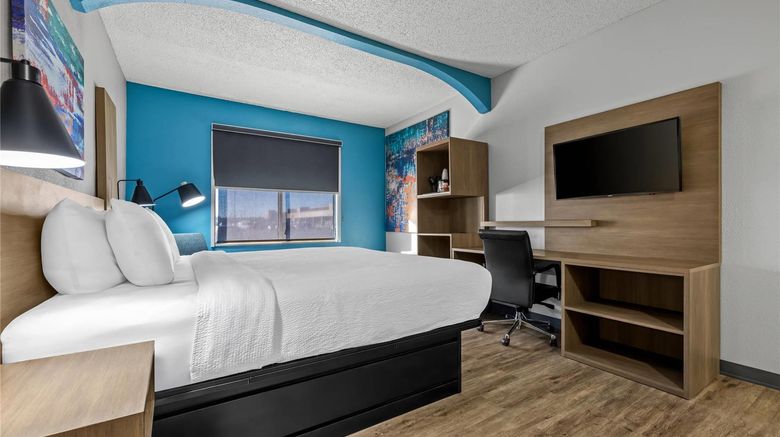 <b>MainStay Suites Decatur River City Room</b>. Images powered by <a href="https://iceportal.shijigroup.com/" title="IcePortal" target="_blank">IcePortal</a>.