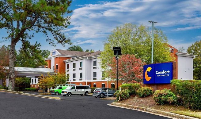 Comfort Inn & Suites Exterior