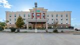 <b>Quality Inn Pratt Exterior</b>. Images powered by <a href="https://iceportal.shijigroup.com/" title="IcePortal" target="_blank">IcePortal</a>.