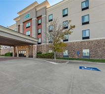 Quality Inn Pratt Exterior