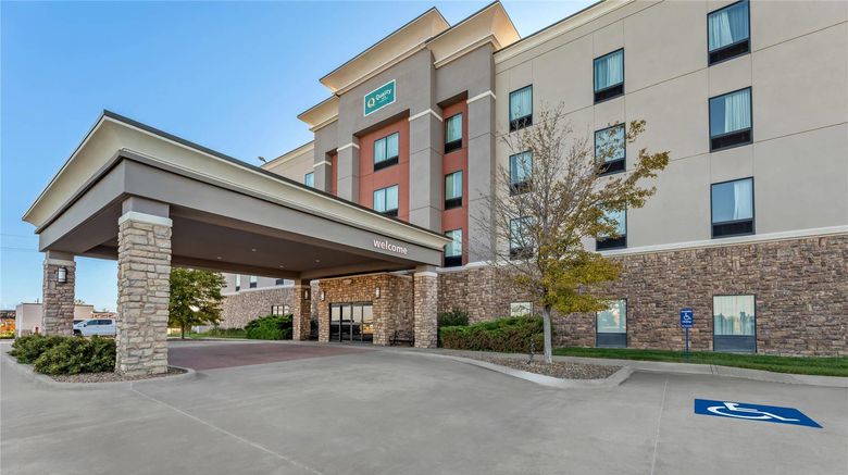 <b>Quality Inn Pratt Exterior</b>. Images powered by <a href="https://iceportal.shijigroup.com/" title="IcePortal" target="_blank">IcePortal</a>.
