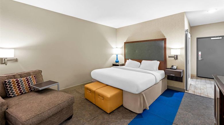 <b>Quality Inn Pratt Room</b>. Images powered by <a href="https://iceportal.shijigroup.com/" title="IcePortal" target="_blank">IcePortal</a>.