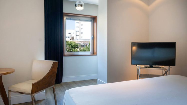 UR Palacio Avenida Room