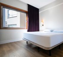UR Palacio Avenida Room