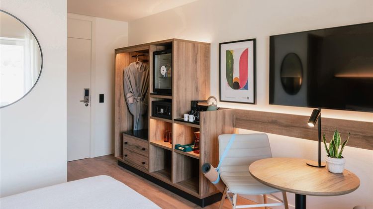 UR Palacio Avenida Room