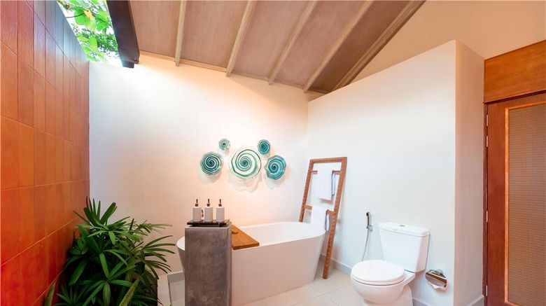 <b>Reethi Beach Resort Room</b>. Images powered by <a href="https://iceportal.shijigroup.com/" title="IcePortal" target="_blank">IcePortal</a>.