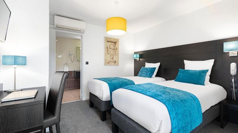 <b>Hotel Les Pierres Dorees Room</b>. Images powered by <a href="https://iceportal.shijigroup.com/" title="IcePortal" target="_blank">IcePortal</a>.