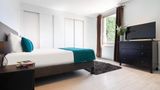 Hotel Les Pierres Dorees Room