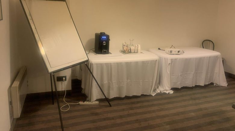 <b>Brit Hotel Baillet in France Meeting</b>. Images powered by <a href="https://iceportal.shijigroup.com/" title="IcePortal" target="_blank">IcePortal</a>.