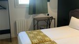 Brit Hotel Baillet in France Room
