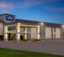 Baymont by Wyndham Iowa Lake Charles Exterior