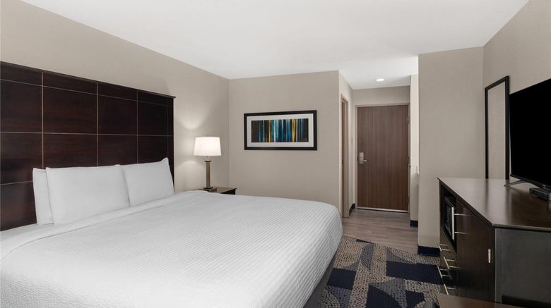 <b>Baymont by Wyndham Iowa Lake Charles Room</b>. Images powered by <a href="https://iceportal.shijigroup.com/" title="IcePortal" target="_blank">IcePortal</a>.