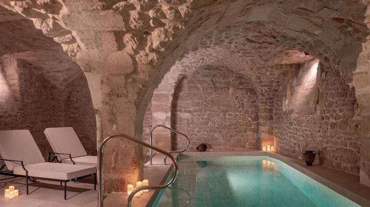 Madeleine de Senlis Pool
