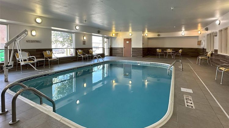 Country Inn & Suites Bismarck-Mandan Pool