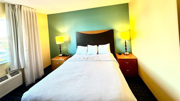 Country Inn & Suites Bismarck-Mandan Room