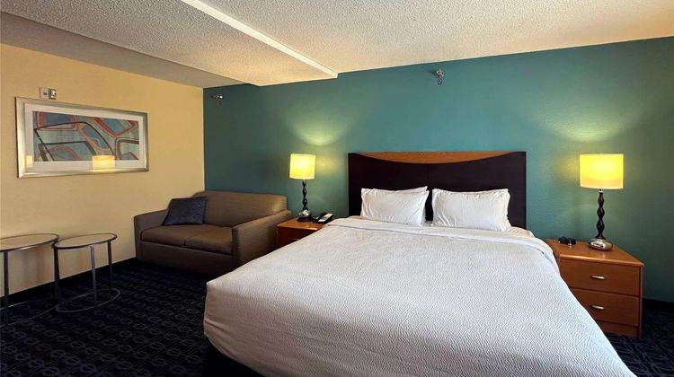 Country Inn & Suites Bismarck-Mandan Suite