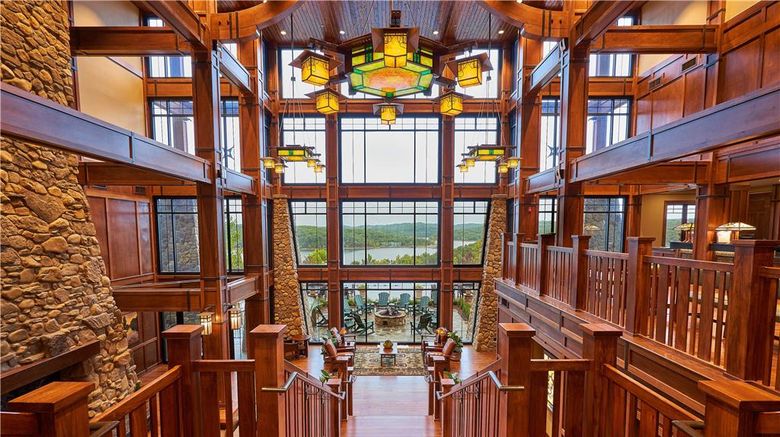 <b>Hilton Grand Vacations Club Long Creek Lobby</b>. Images powered by <a href="https://iceportal.shijigroup.com/" title="IcePortal" target="_blank">IcePortal</a>.