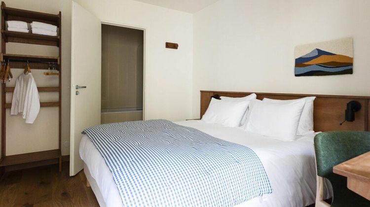 Hotel Georges VI Room