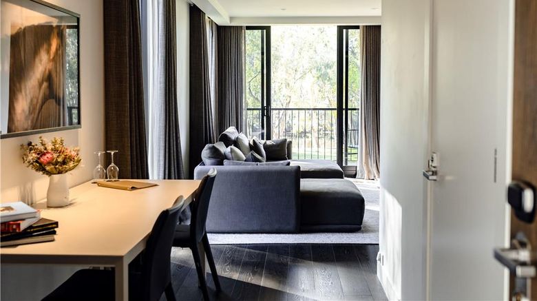 <b>The Mitchelton Hotel Nagambie Suite</b>. Images powered by <a href="https://iceportal.shijigroup.com/" title="IcePortal" target="_blank">IcePortal</a>.