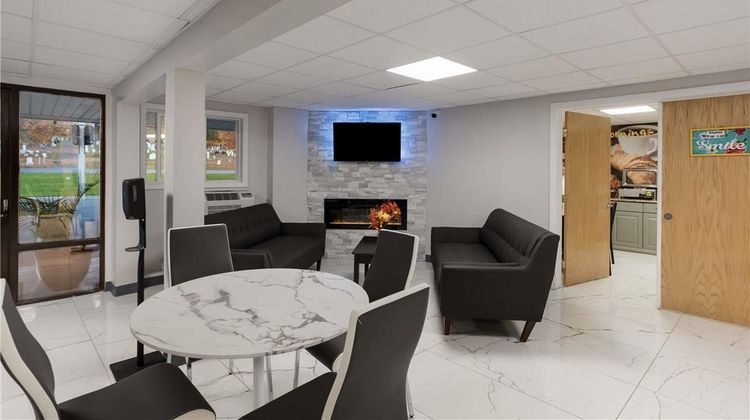 SureStay by Best Western Presque Isle Lobby