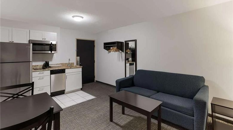 <b>SureStay by Best Western Presque Isle Room</b>. Images powered by <a href="https://iceportal.shijigroup.com/" title="IcePortal" target="_blank">IcePortal</a>.