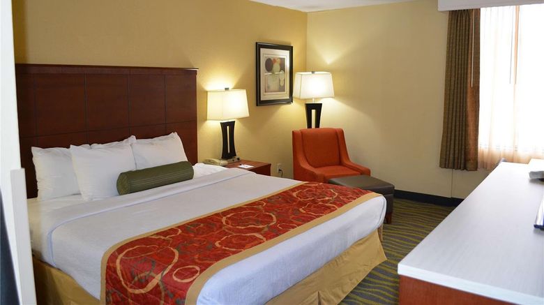 <b>SureStay by Best Western Charlotte Matth Room</b>. Images powered by <a href="https://iceportal.shijigroup.com/" title="IcePortal" target="_blank">IcePortal</a>.