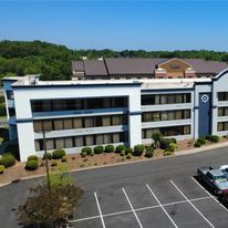 SureStay by Best Western Charlotte Matth