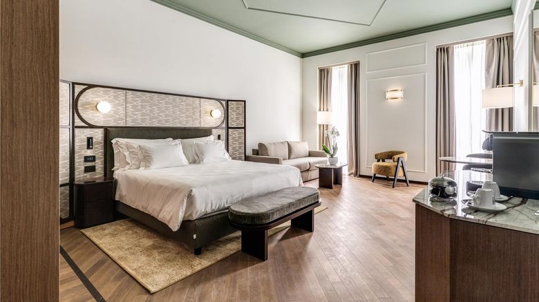 <b>Palazzo San Gottardo Lake Como Suite</b>. Images powered by <a href="https://iceportal.shijigroup.com/" title="IcePortal" target="_blank">IcePortal</a>.