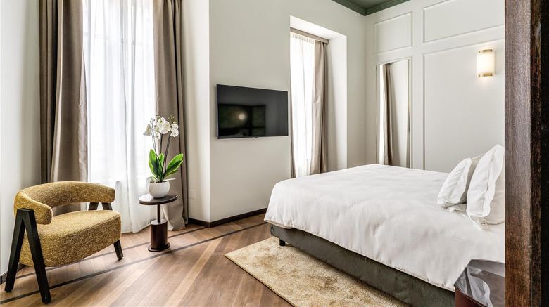 <b>Palazzo San Gottardo Lake Como Room</b>. Images powered by <a href="https://iceportal.shijigroup.com/" title="IcePortal" target="_blank">IcePortal</a>.