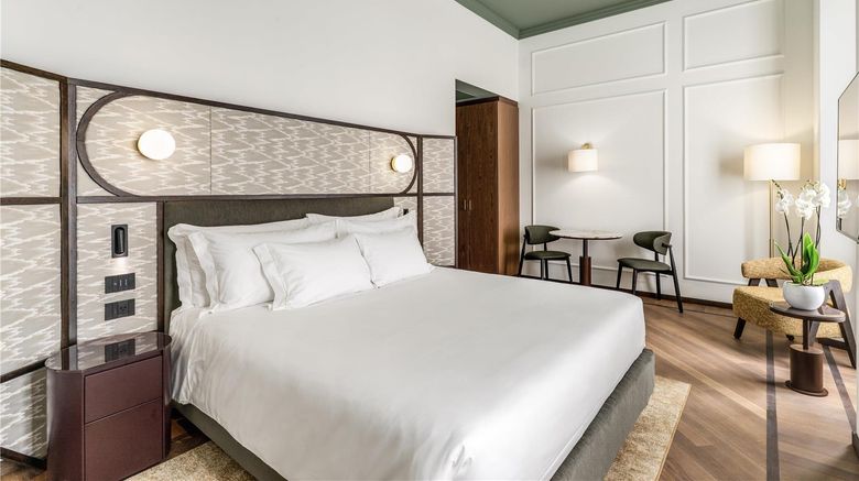 <b>Palazzo San Gottardo Lake Como Room</b>. Images powered by <a href="https://iceportal.shijigroup.com/" title="IcePortal" target="_blank">IcePortal</a>.