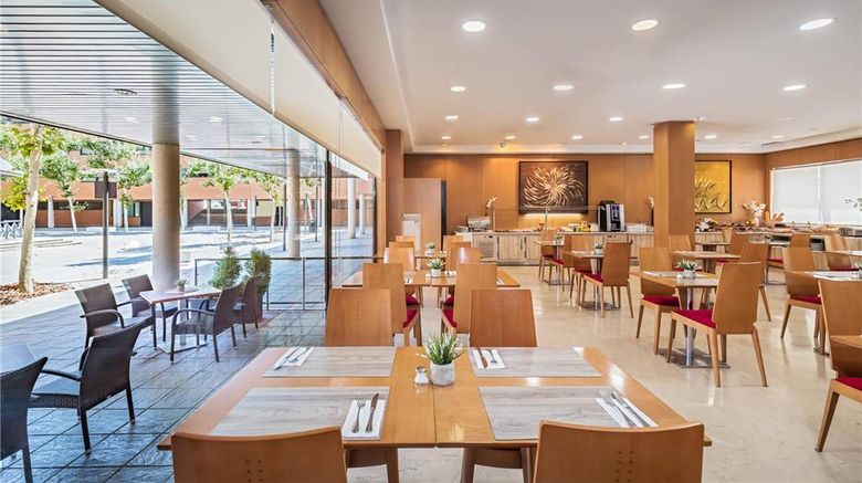 <b>Sercotel Los Reyes Restaurant</b>. Images powered by <a href="https://iceportal.shijigroup.com/" title="IcePortal" target="_blank">IcePortal</a>.