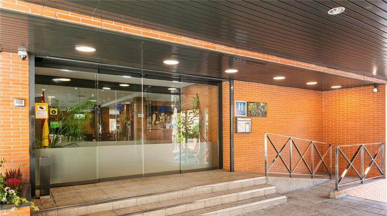 <b>Sercotel Los Reyes Exterior</b>. Images powered by <a href="https://iceportal.shijigroup.com/" title="IcePortal" target="_blank">IcePortal</a>.
