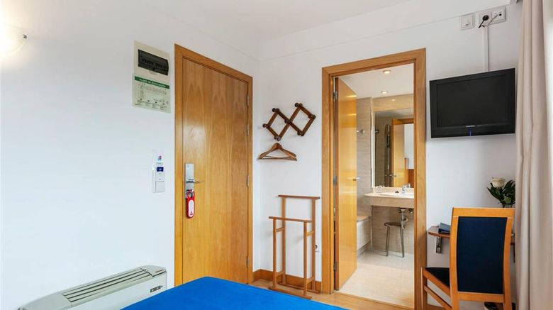 <b>Sercotel Los Reyes Room</b>. Images powered by <a href="https://iceportal.shijigroup.com/" title="IcePortal" target="_blank">IcePortal</a>.