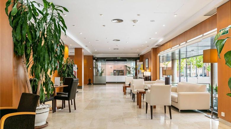 <b>Sercotel Los Reyes Lobby</b>. Images powered by <a href="https://iceportal.shijigroup.com/" title="IcePortal" target="_blank">IcePortal</a>.