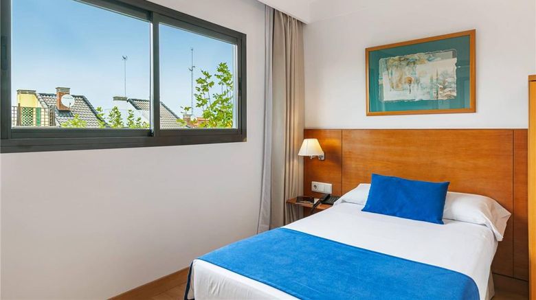 <b>Sercotel Los Reyes Room</b>. Images powered by <a href="https://iceportal.shijigroup.com/" title="IcePortal" target="_blank">IcePortal</a>.