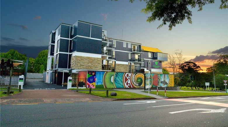 <b>Urban Lounge Sleepery Rotorua, SureStay Exterior</b>. Images powered by <a href="https://iceportal.shijigroup.com/" title="IcePortal" target="_blank">IcePortal</a>.