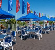 Spinnaker Motel Exterior
