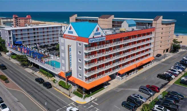 Spinnaker Motel Exterior
