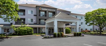 Comfort Inn & Suites Exterior