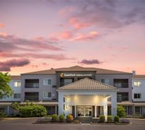 Comfort Inn & Suites Exterior