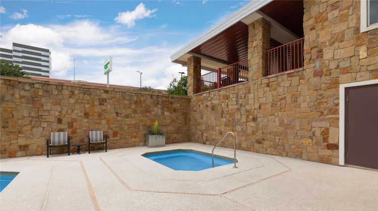 Wyndham Garden San Antonio Airport North Pool