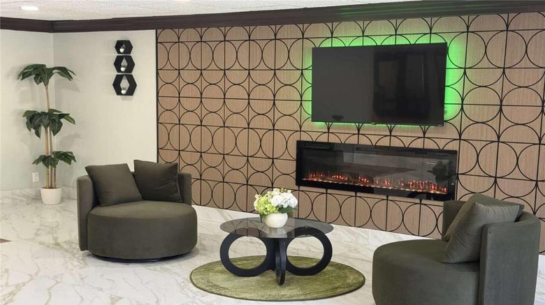 <b>Wingate by Wyndham Livonia Lobby</b>. Images powered by <a href="https://iceportal.shijigroup.com/" title="IcePortal" target="_blank">IcePortal</a>.