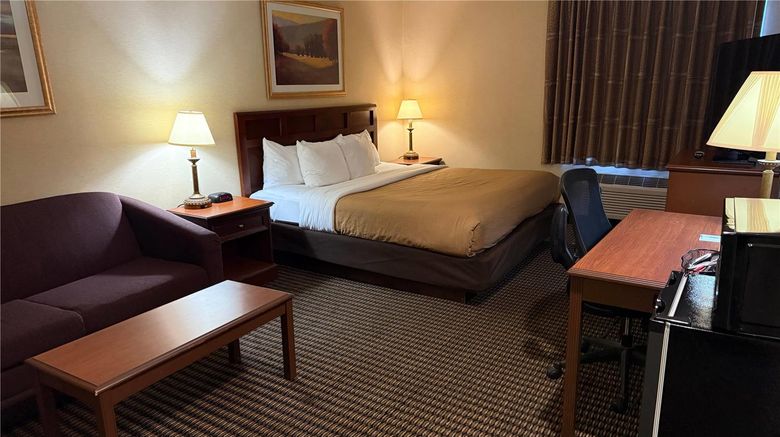 <b>Wingate by Wyndham Livonia Room</b>. Images powered by <a href="https://iceportal.shijigroup.com/" title="IcePortal" target="_blank">IcePortal</a>.