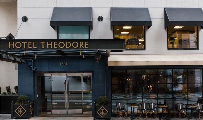 Hotel Theodore Exterior