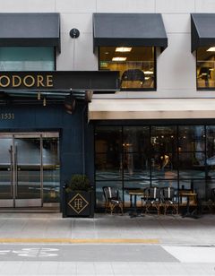 Hotel Theodore