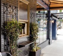 Hotel Theodore Exterior