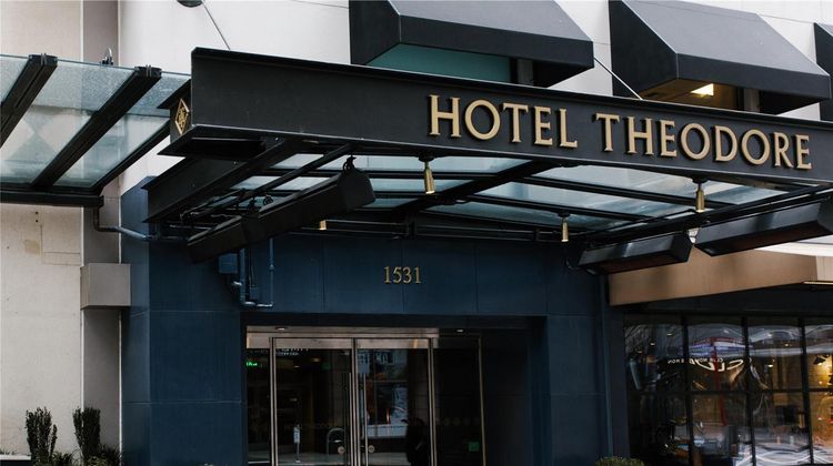 Hotel Theodore Exterior