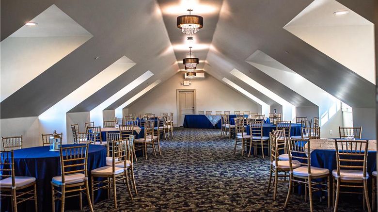 <b>White House Hotel Ballroom</b>. Images powered by <a href="https://iceportal.shijigroup.com/" title="IcePortal" target="_blank">IcePortal</a>.